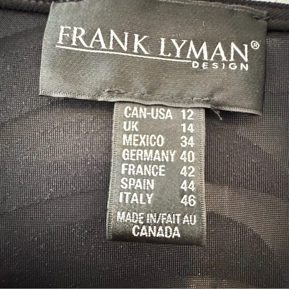 Frank Lyman Design Black Tiger Print Velvet Elbow Length Sleeves Blouse - Picture 7 of 8